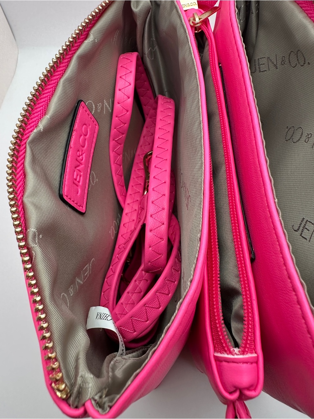 Jen & Co Riley Hot Pink vegan Leather Crossbody bag Wristlet Clutch - Picture 5 of 12